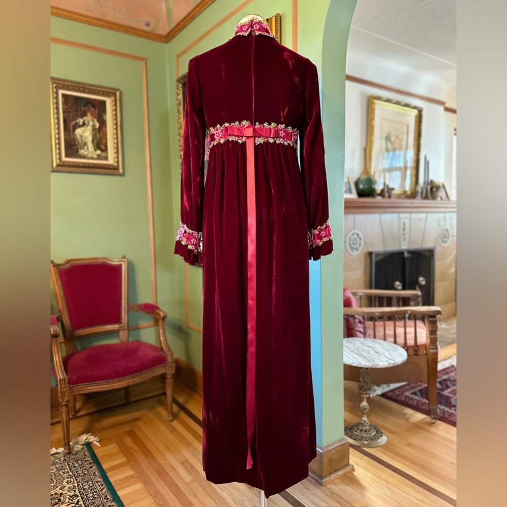 1970s Velvet Renaissance Revival Maxi Dress - Picture 8 of 12